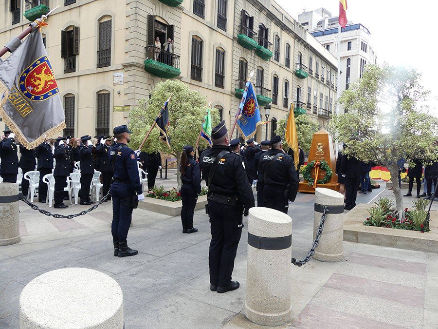 Acto del Izado de la Bandera de España en Ceuta.